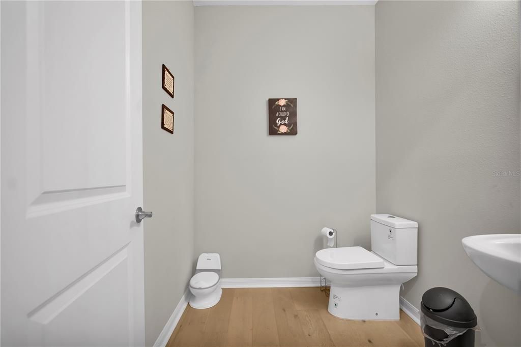 En Venta: $799,000 (5 camas, 4 baños, 3857 Pies cuadrados)