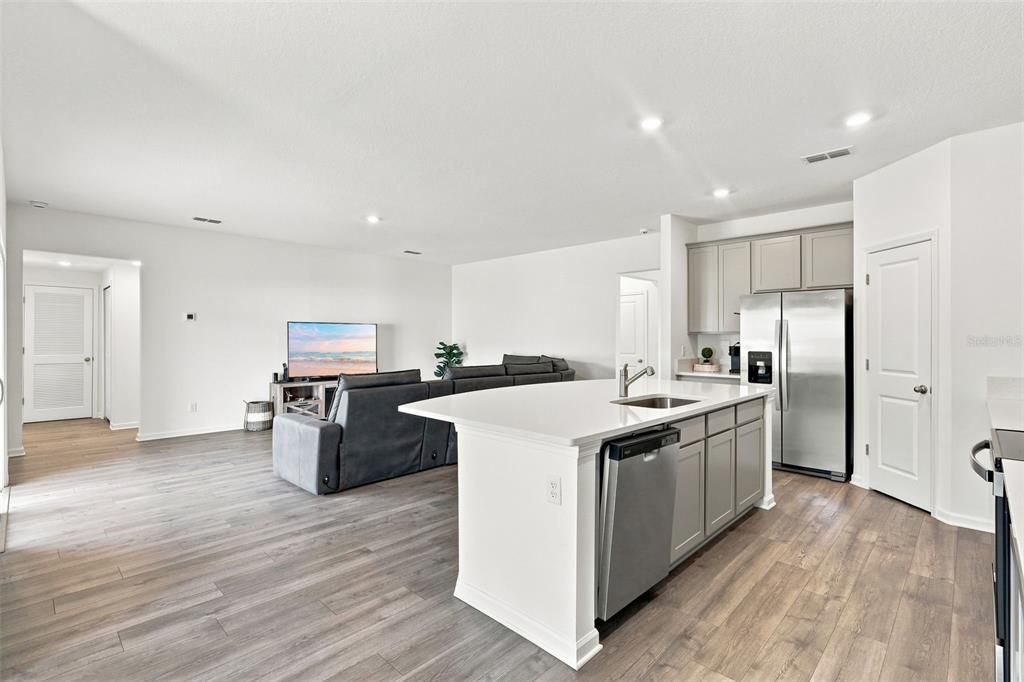 For Sale: $484,990 (5 beds, 3 baths, 3512 Square Feet)