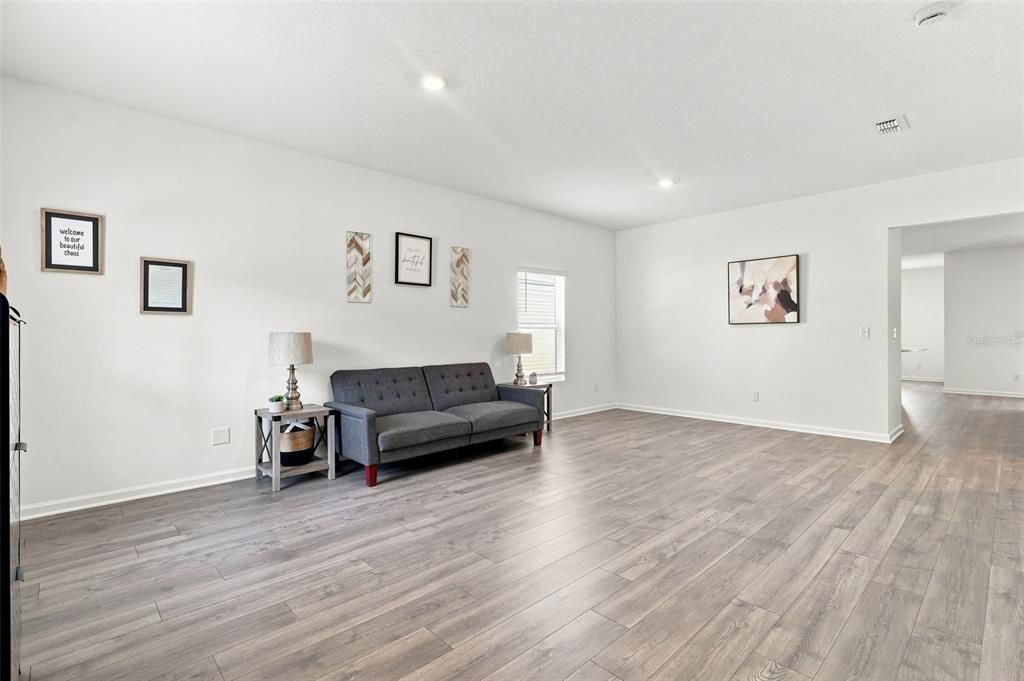 For Sale: $484,990 (5 beds, 3 baths, 3512 Square Feet)