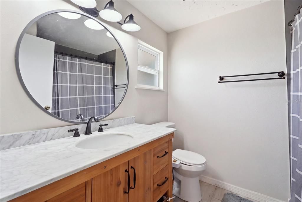 For Sale: $345,000 (2 beds, 2 baths, 1220 Square Feet)