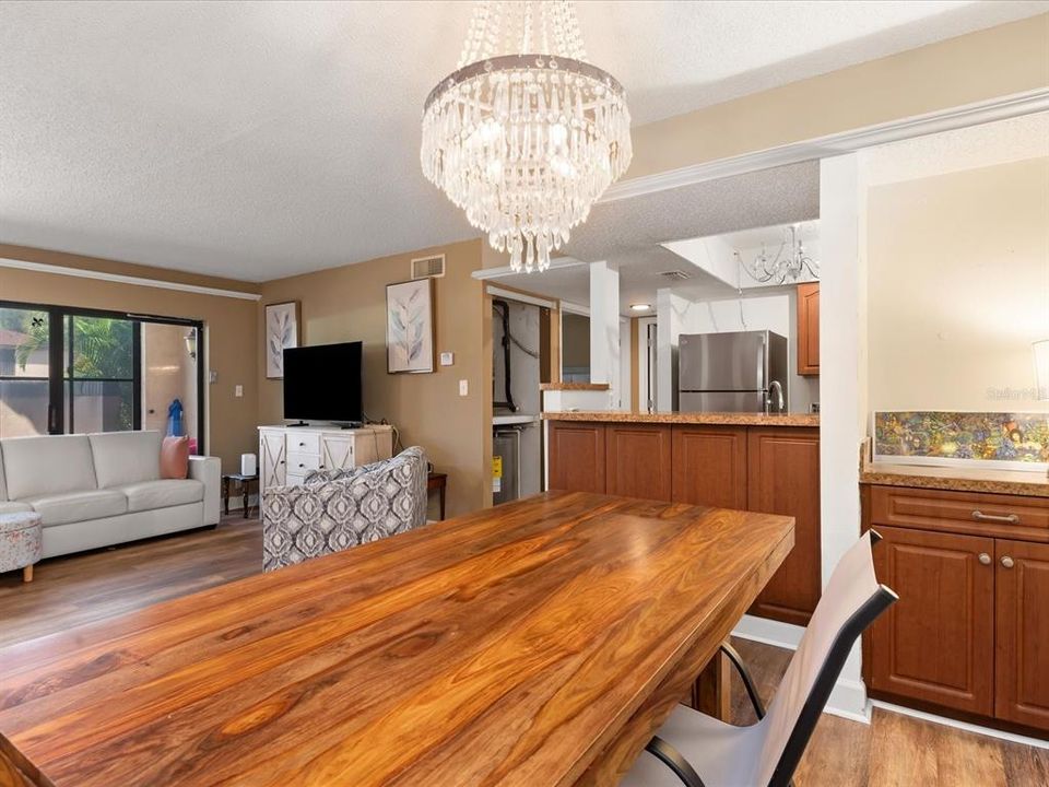 На продажу: $124,900 (1 спален, 1 ванн, 689 Квадратных фут)
