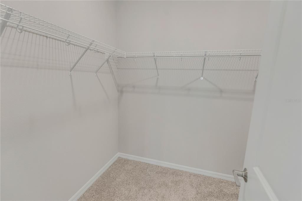For Rent: $3,600 (5 beds, 4 baths, 3506 Square Feet)