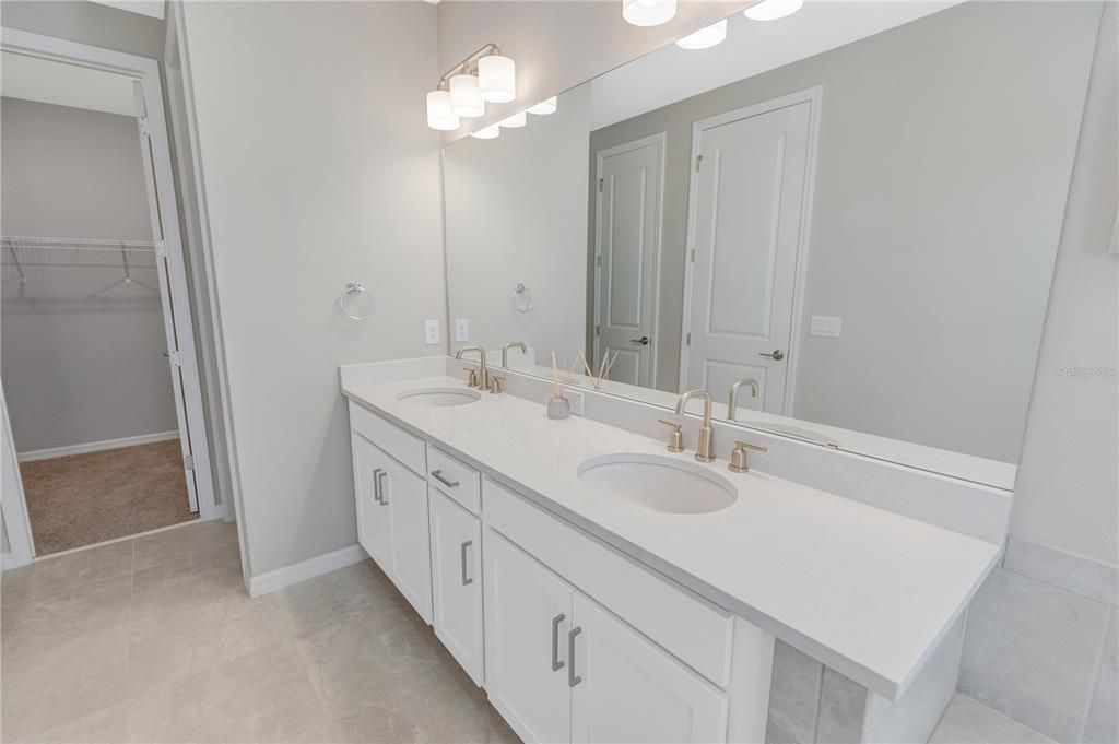 For Rent: $3,600 (5 beds, 4 baths, 3506 Square Feet)