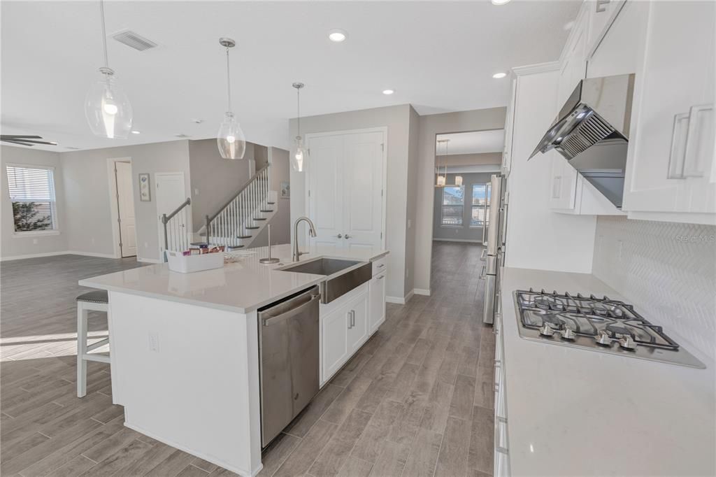For Rent: $3,600 (5 beds, 4 baths, 3506 Square Feet)