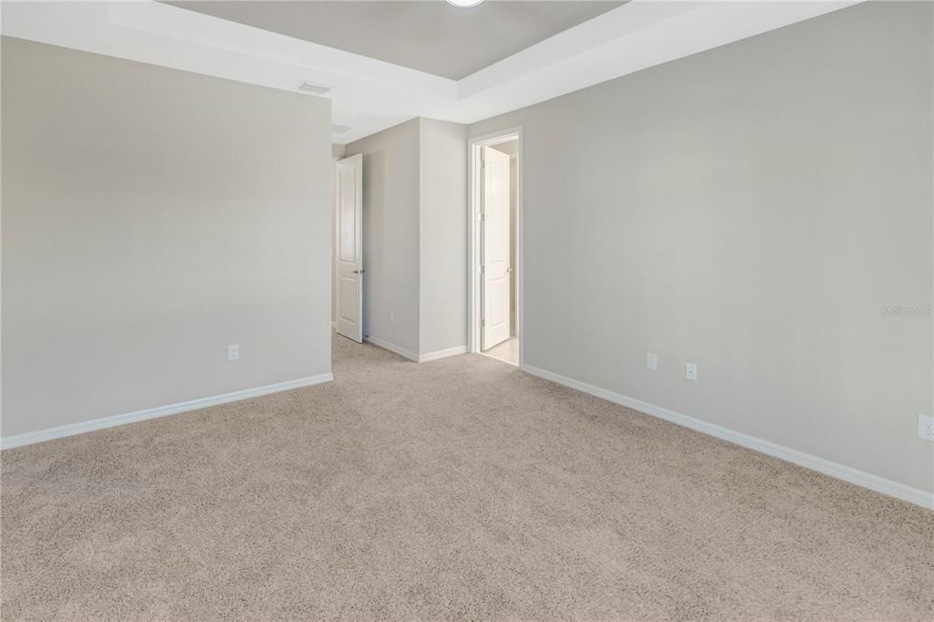 For Rent: $3,600 (5 beds, 4 baths, 3506 Square Feet)