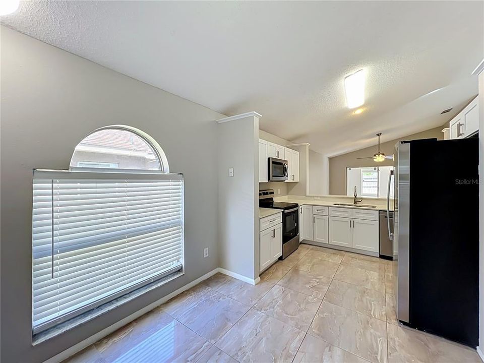 En Venta: $360,000 (3 camas, 2 baños, 1897 Pies cuadrados)