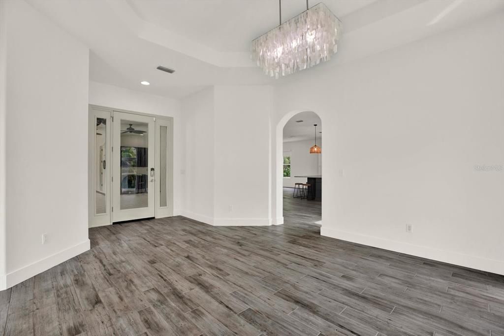 En Renta: $7,995 (5 camas, 4 baños, 3769 Pies cuadrados)