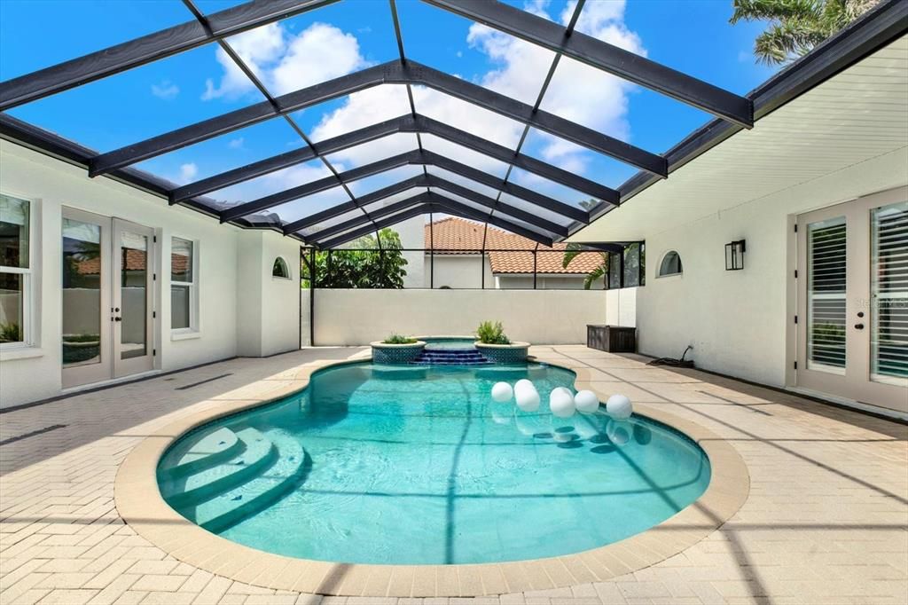 En Renta: $7,995 (5 camas, 4 baños, 3769 Pies cuadrados)