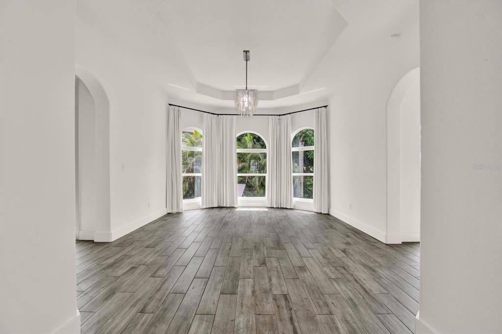 En Renta: $7,995 (5 camas, 4 baños, 3769 Pies cuadrados)