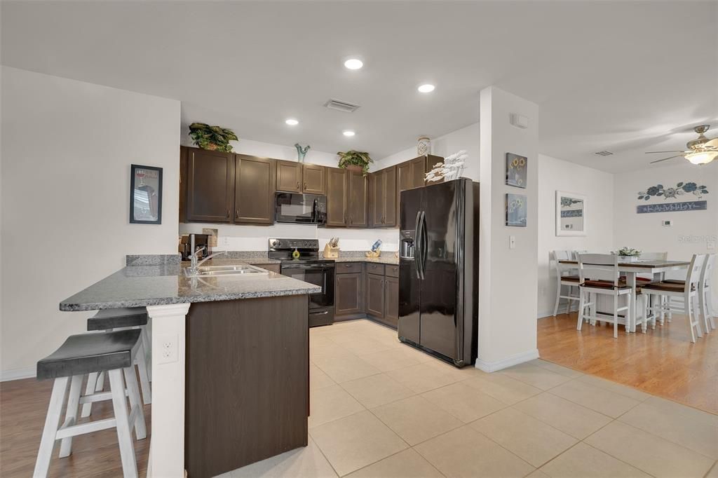 For Sale: $310,000 (3 beds, 2 baths, 1516 Square Feet)