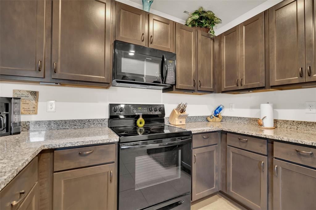 For Sale: $310,000 (3 beds, 2 baths, 1516 Square Feet)