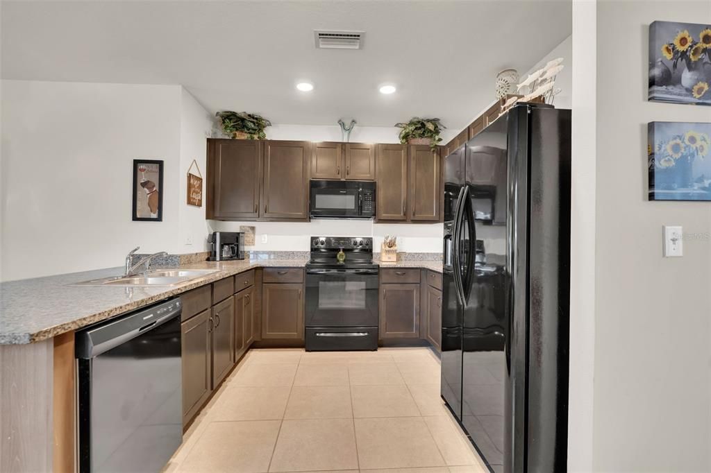 For Sale: $310,000 (3 beds, 2 baths, 1516 Square Feet)