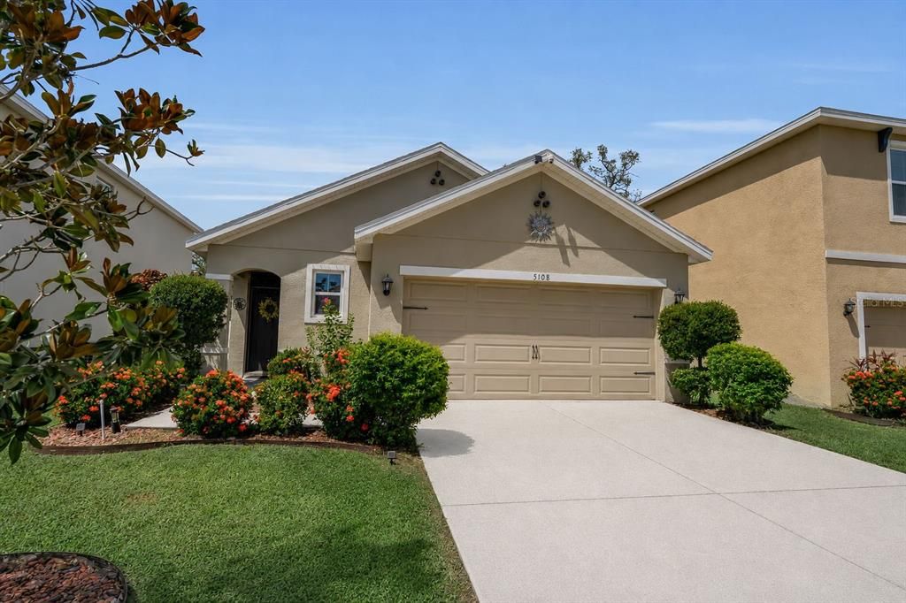 For Sale: $310,000 (3 beds, 2 baths, 1516 Square Feet)
