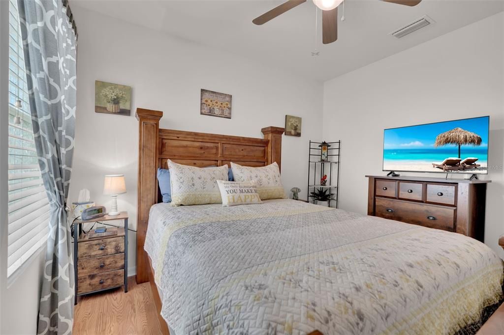 For Sale: $310,000 (3 beds, 2 baths, 1516 Square Feet)