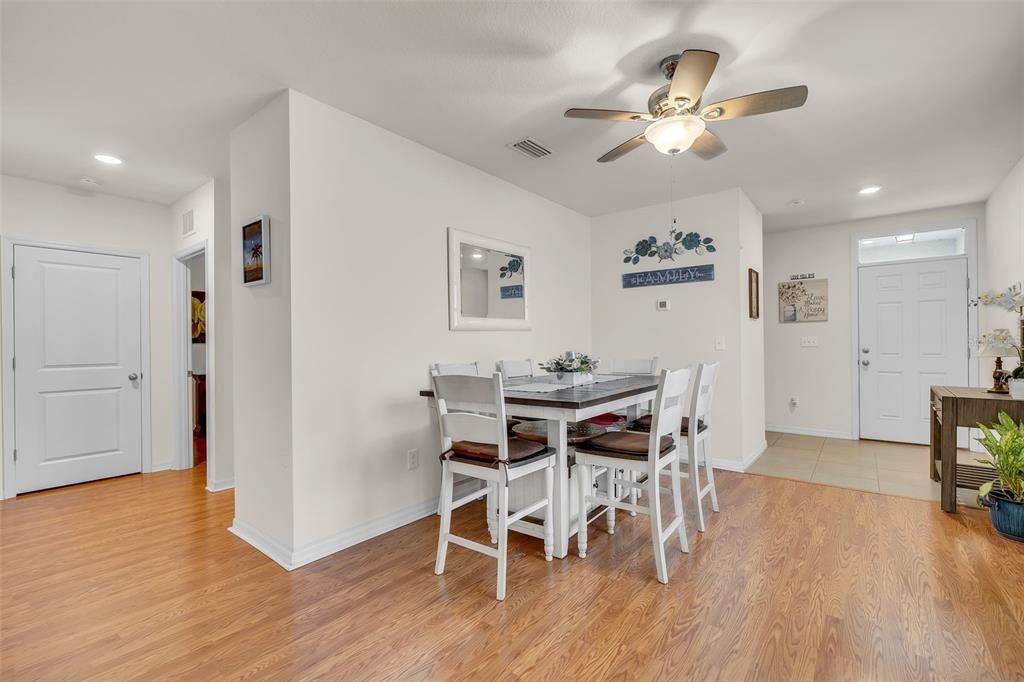 For Sale: $310,000 (3 beds, 2 baths, 1516 Square Feet)