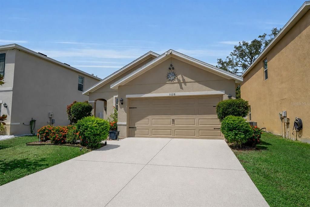For Sale: $310,000 (3 beds, 2 baths, 1516 Square Feet)