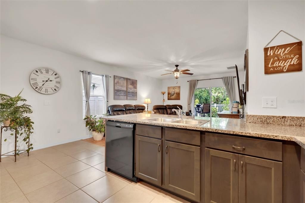 For Sale: $310,000 (3 beds, 2 baths, 1516 Square Feet)