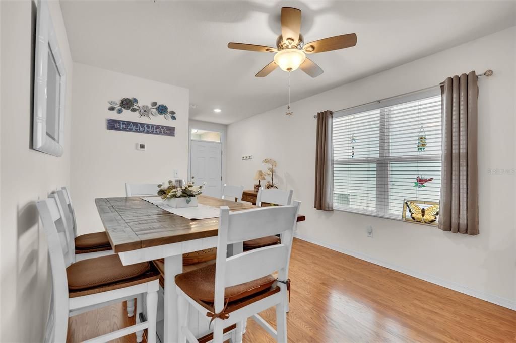 For Sale: $310,000 (3 beds, 2 baths, 1516 Square Feet)