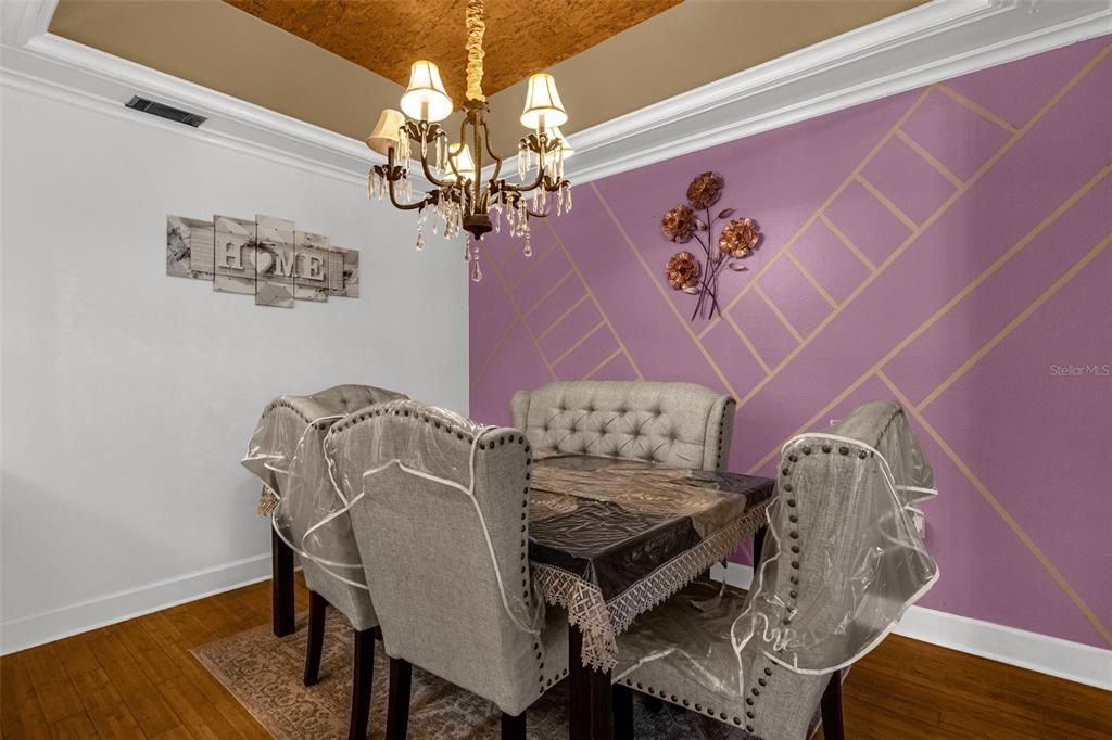 En Venta: $250,000 (3 camas, 2 baños, 1250 Pies cuadrados)