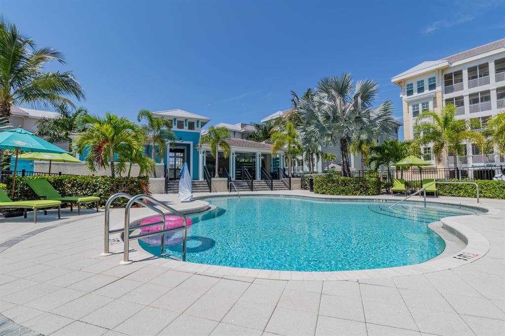 En Venta: $734,999 (3 camas, 3 baños, 1664 Pies cuadrados)
