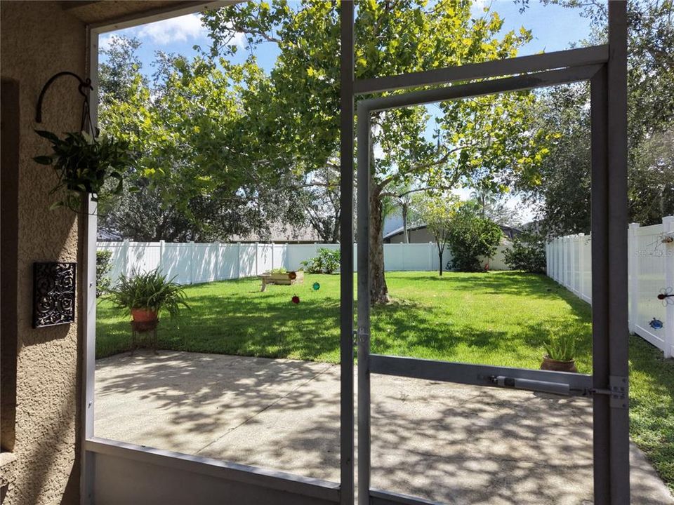 For Sale: $449,000 (4 beds, 2 baths, 1864 Square Feet)