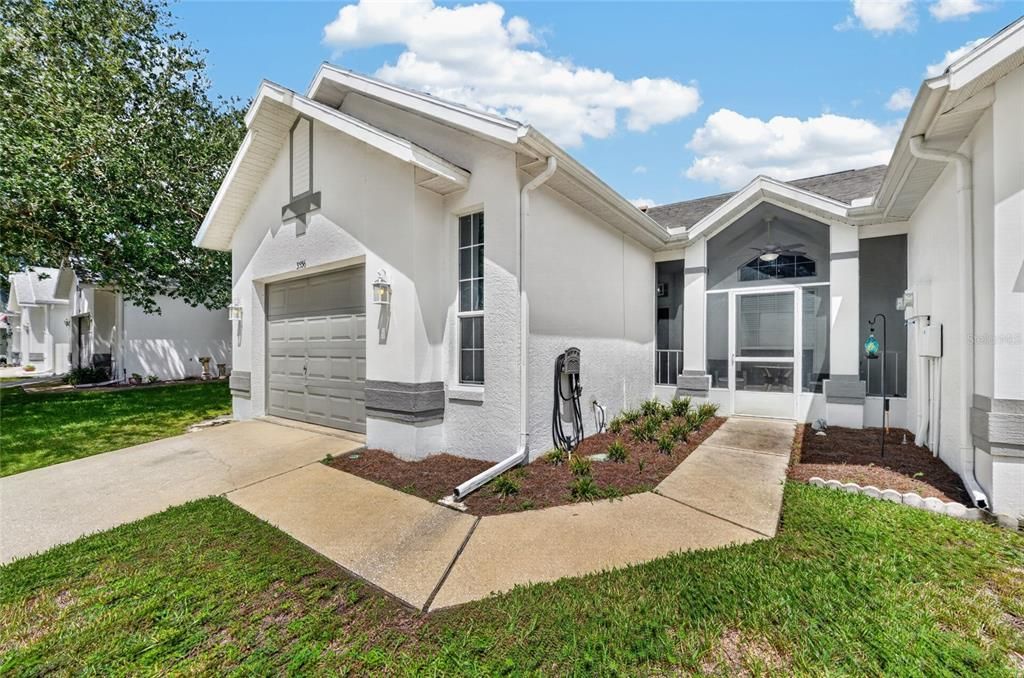 For Sale: $229,000 (2 beds, 2 baths, 1266 Square Feet)