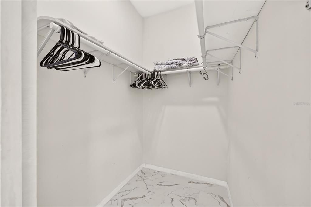 For Sale: $229,000 (2 beds, 2 baths, 1266 Square Feet)