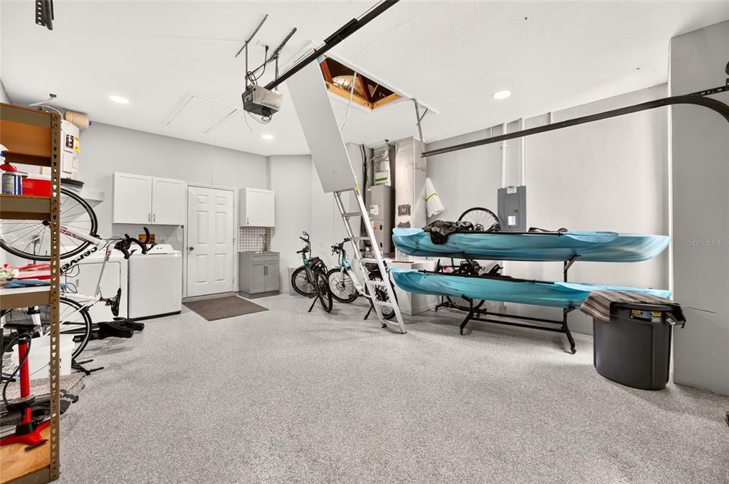 For Sale: $229,000 (2 beds, 2 baths, 1266 Square Feet)