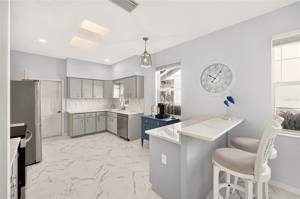 For Sale: $229,000 (2 beds, 2 baths, 1266 Square Feet)