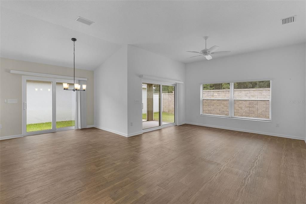 For Sale: $439,000 (3 beds, 2 baths, 1647 Square Feet)