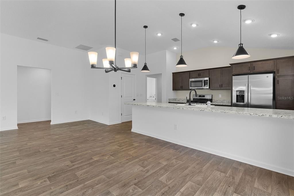 For Sale: $439,000 (3 beds, 2 baths, 1647 Square Feet)