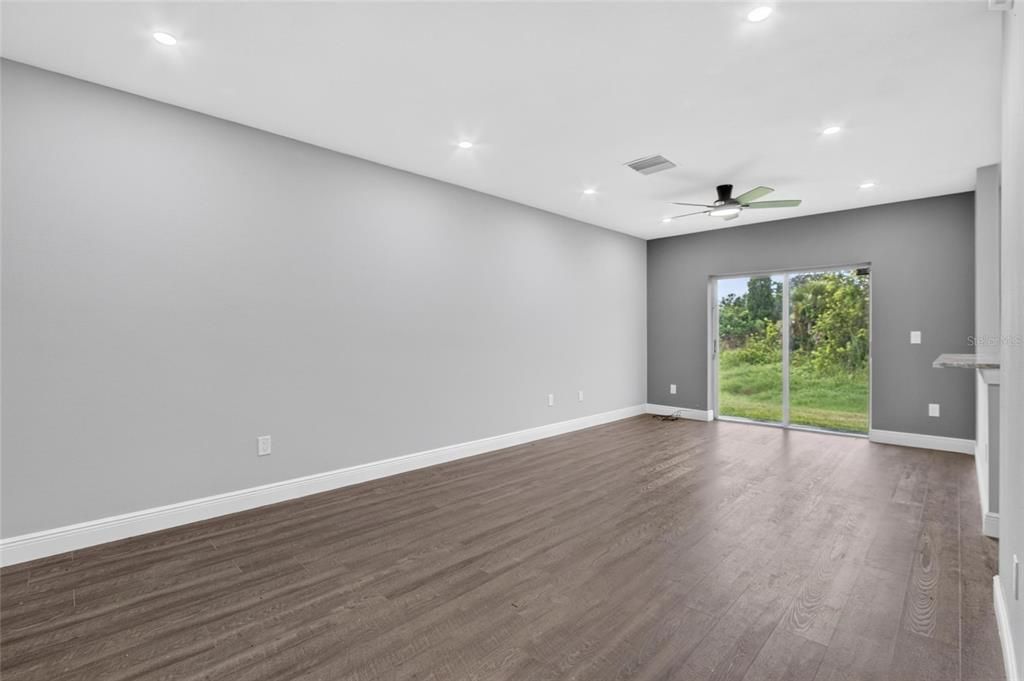 En Venta: $235,000 (2 camas, 2 baños, 1333 Pies cuadrados)