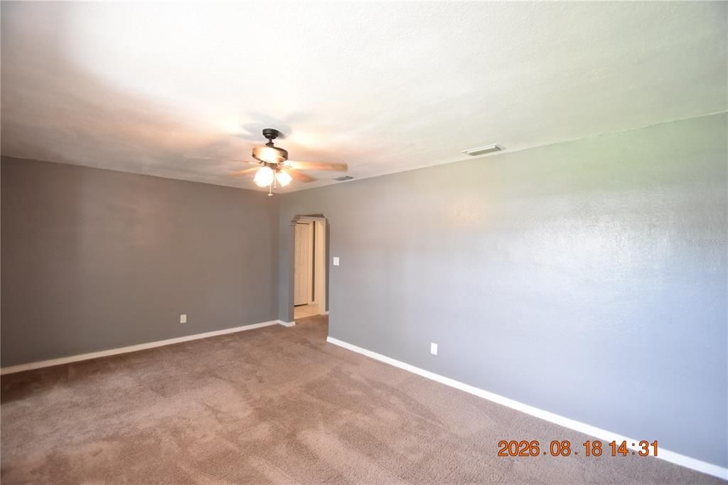 For Rent: $2,675 (4 beds, 2 baths, 2200 Square Feet)