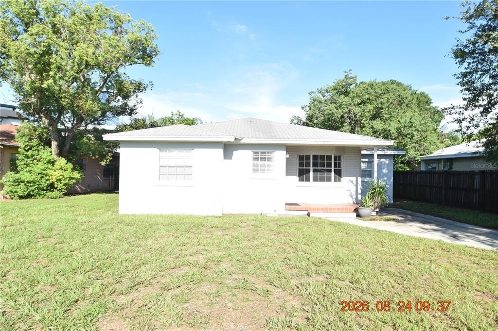 For Rent: $2,675 (4 beds, 2 baths, 2200 Square Feet)