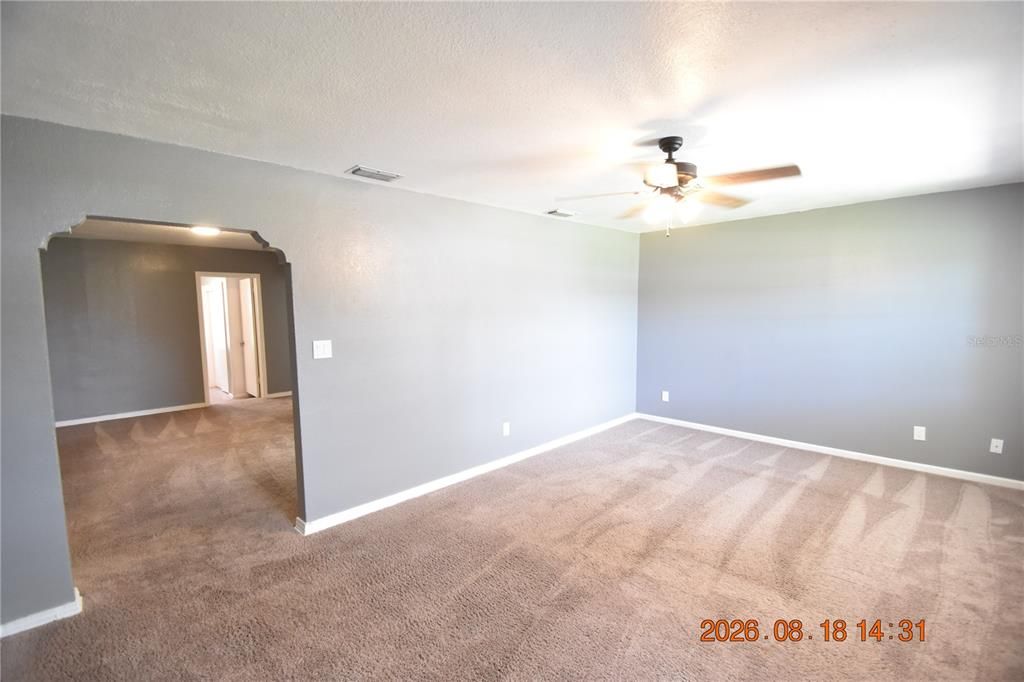 For Rent: $2,675 (4 beds, 2 baths, 2200 Square Feet)