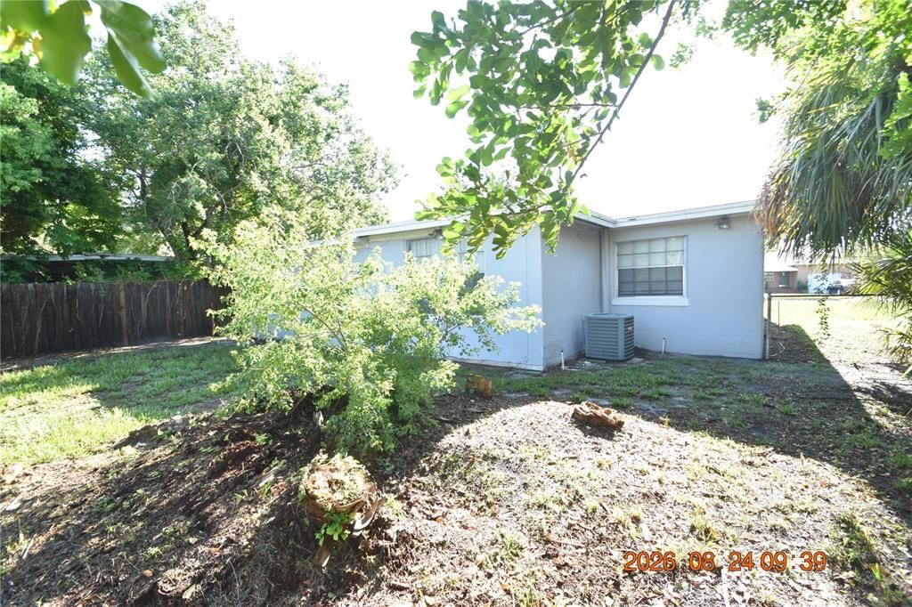 For Rent: $2,675 (4 beds, 2 baths, 2200 Square Feet)