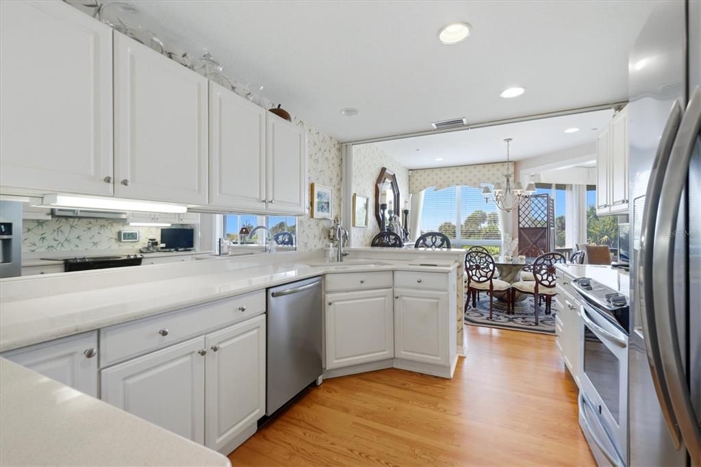 For Sale: $2,125,000 (3 beds, 3 baths, 1924 Square Feet)