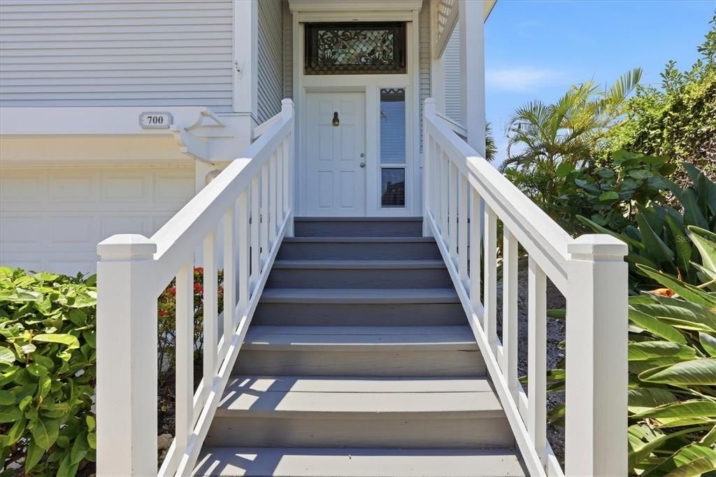 For Sale: $2,125,000 (3 beds, 3 baths, 1924 Square Feet)