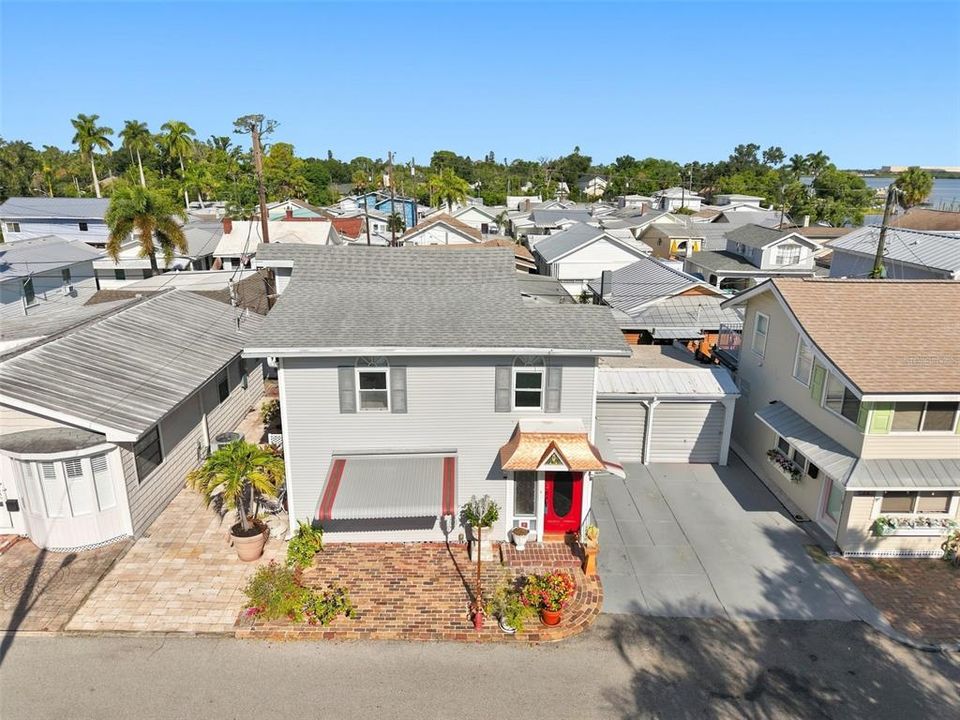 For Sale: $237,800 (2 beds, 2 baths, 1160 Square Feet)