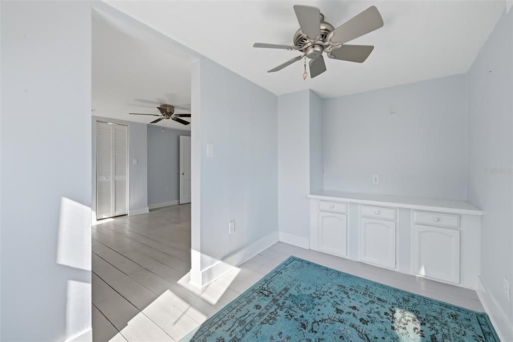 For Sale: $237,800 (2 beds, 2 baths, 1160 Square Feet)