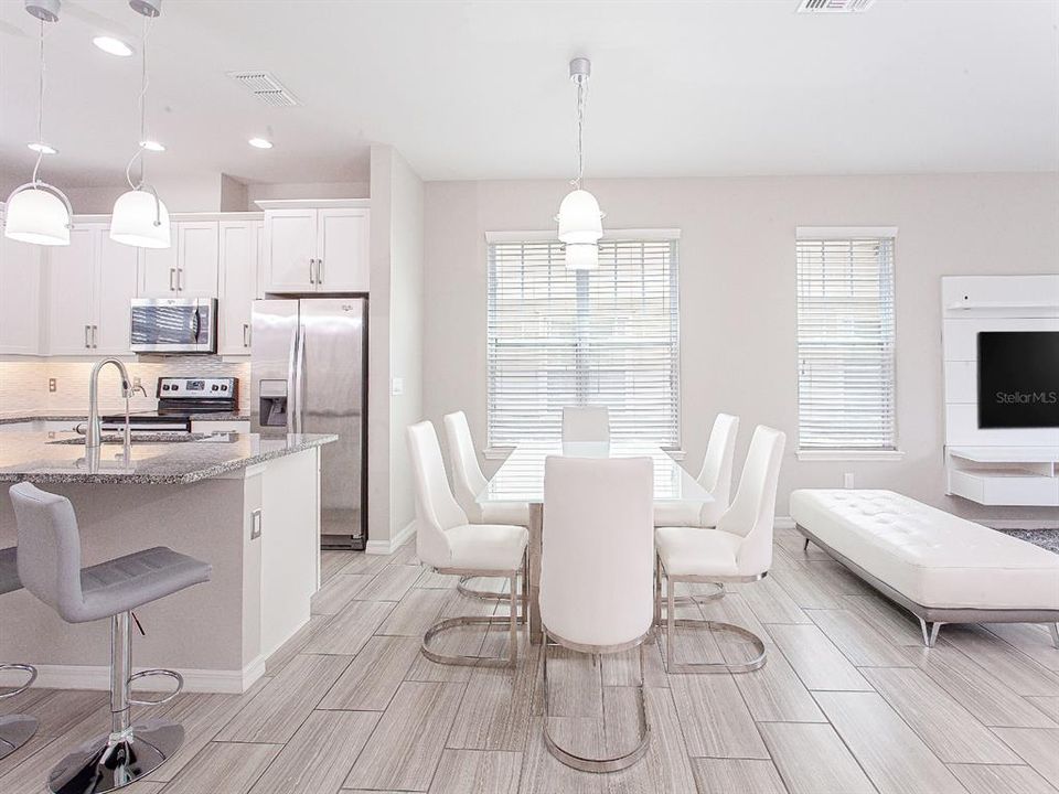 En Venta: $445,000 (3 camas, 2 baños, 1727 Pies cuadrados)