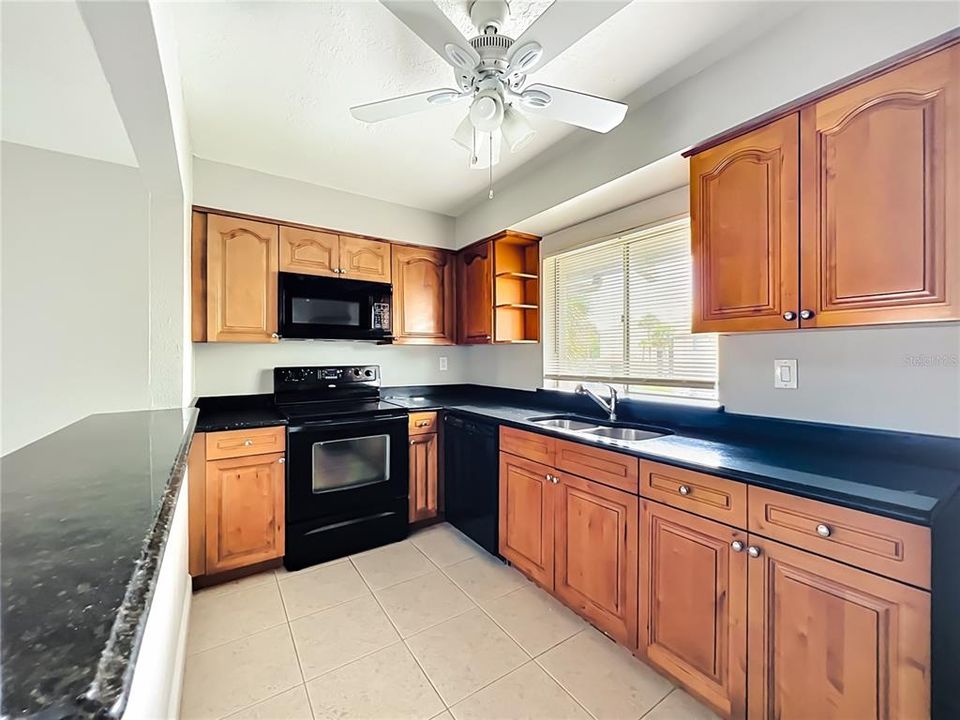 For Rent: $1,650 (2 beds, 2 baths, 1029 Square Feet)