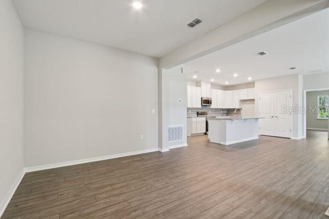 For Sale: $347,100 (3 beds, 2 baths, 1760 Square Feet)