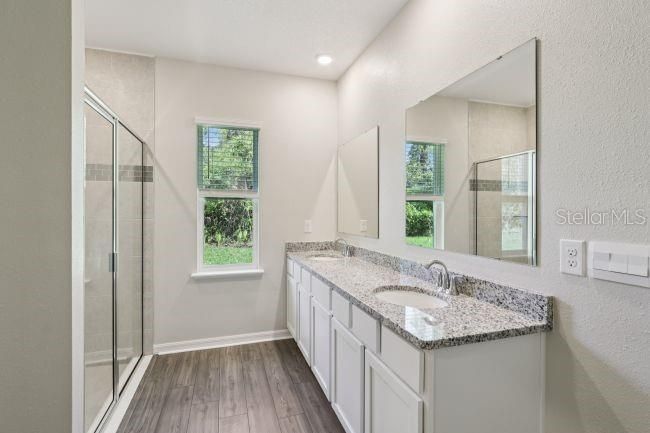For Sale: $347,100 (3 beds, 2 baths, 1760 Square Feet)