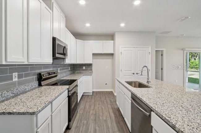 For Sale: $347,100 (3 beds, 2 baths, 1760 Square Feet)