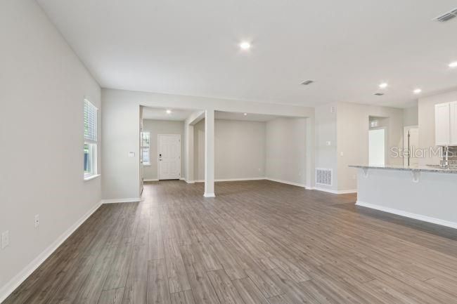 For Sale: $347,100 (3 beds, 2 baths, 1760 Square Feet)