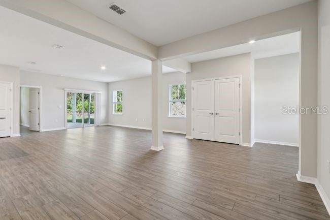 For Sale: $347,100 (3 beds, 2 baths, 1760 Square Feet)