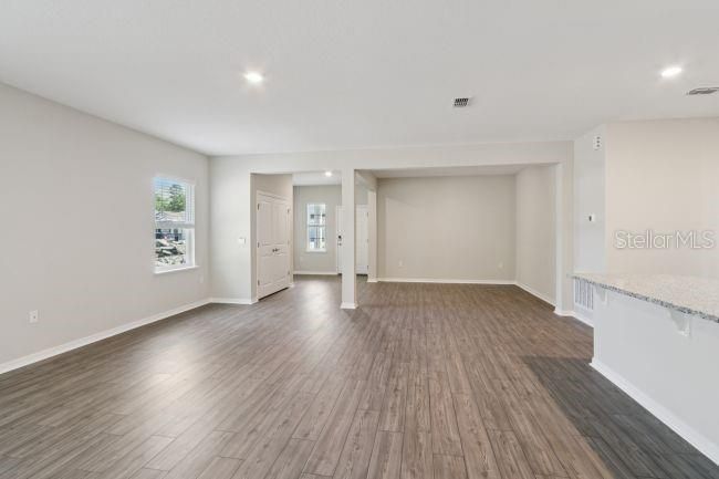 For Sale: $347,100 (3 beds, 2 baths, 1760 Square Feet)