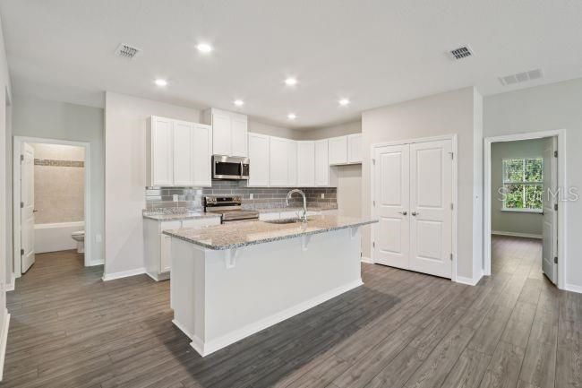 For Sale: $347,100 (3 beds, 2 baths, 1760 Square Feet)