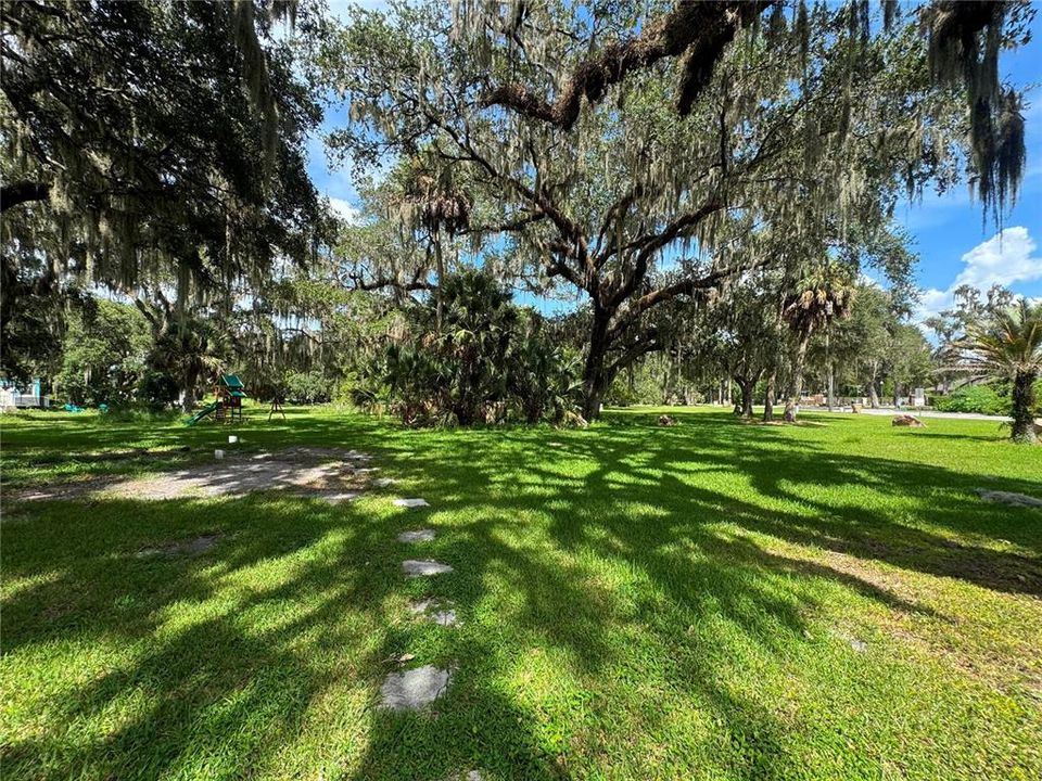 En Venta: $199,000 (1.22 acres)